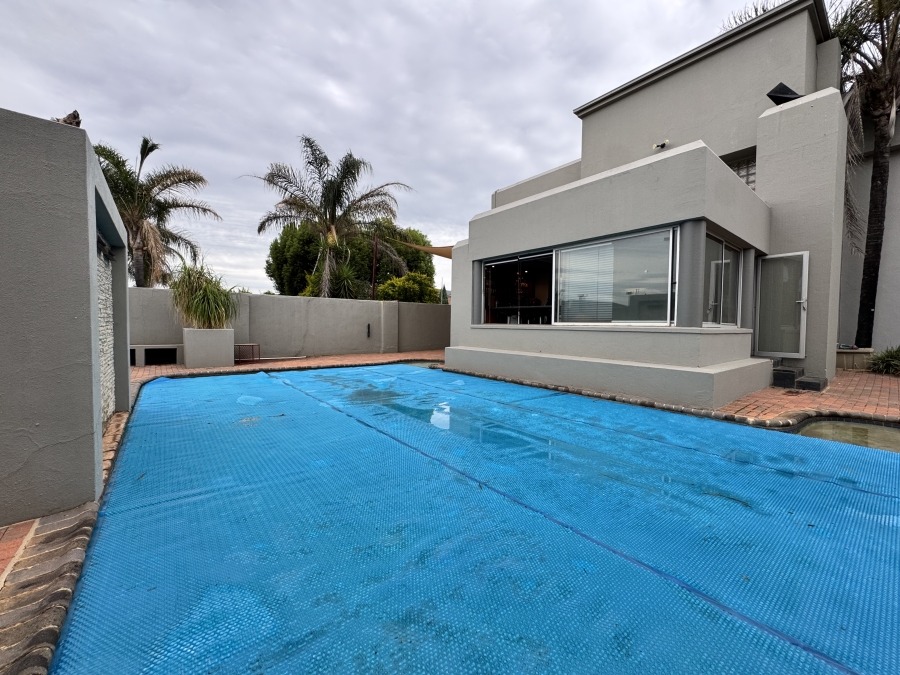 4 Bedroom Property for Sale in Wilkoppies North West